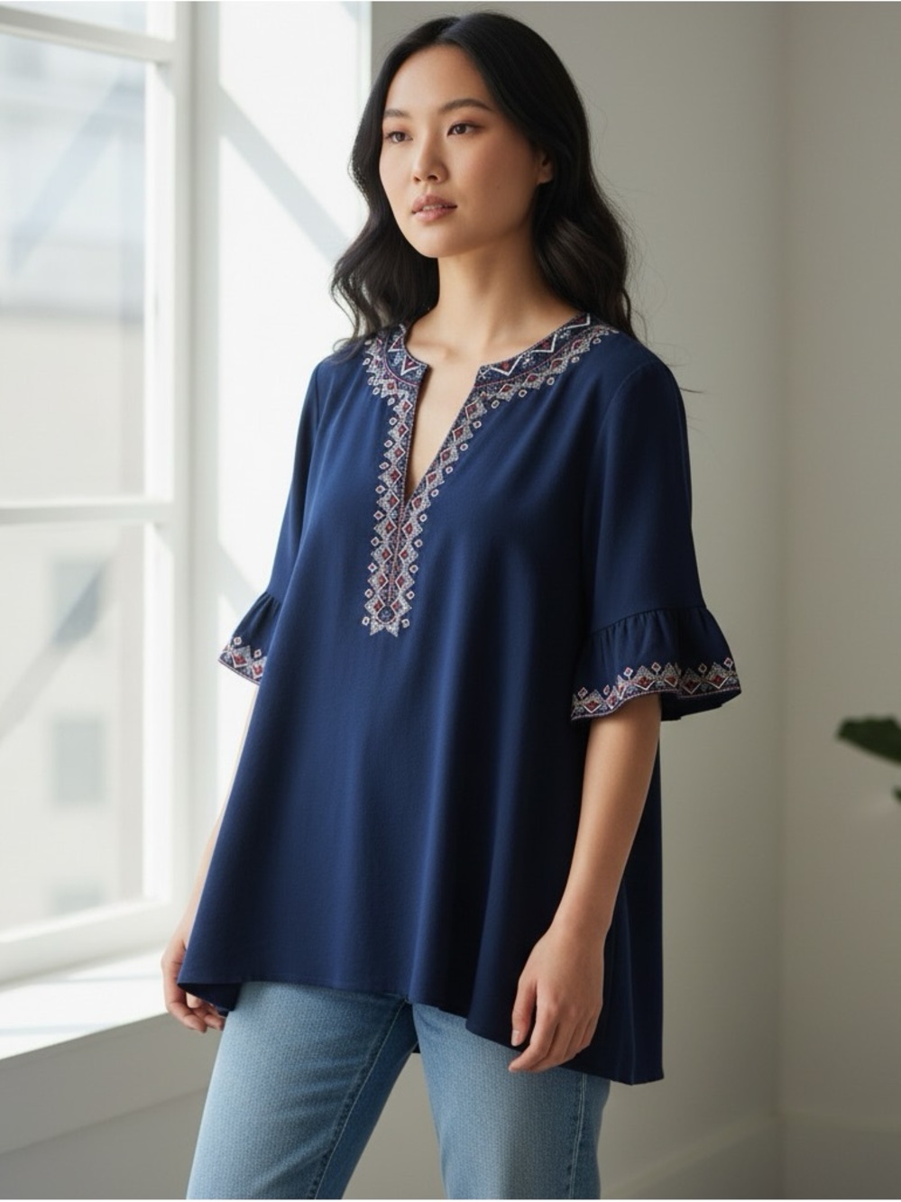 Women’s L Navy Blue Embroidered Tunic Top Split Neck Bell Sleeve Boho Boutique